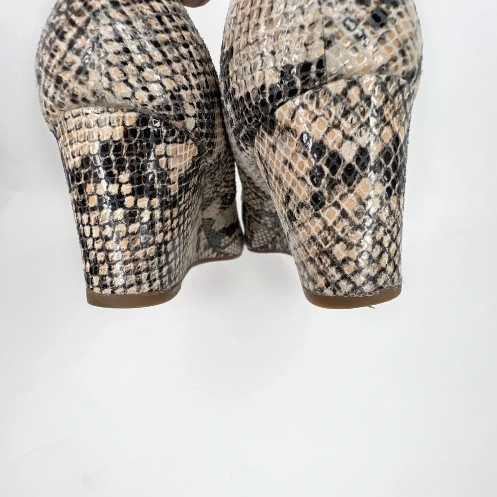 VIONIC Antonia Snake Print Leather Wedge Pump 10